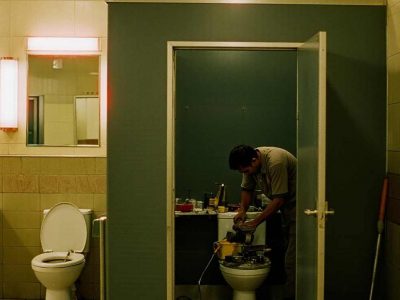 Toilet Cubicle Bandara 4