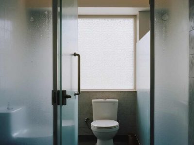 Toilet Cubicle Hotel 1