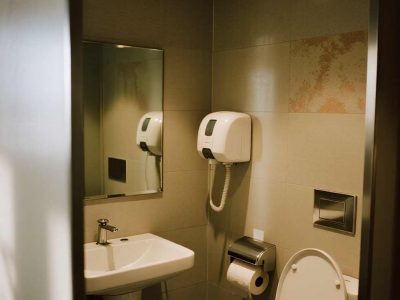 Toilet Cubicle Hotel 2