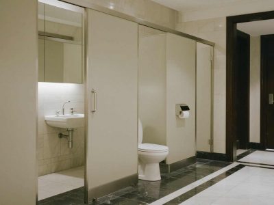 Toilet Cubicle Hotel 4